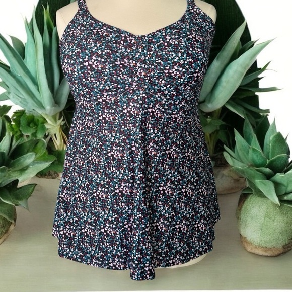 NWT! 2-Piece bubble print swimsuit size 18/20 or 2X - Picture 2 of 5